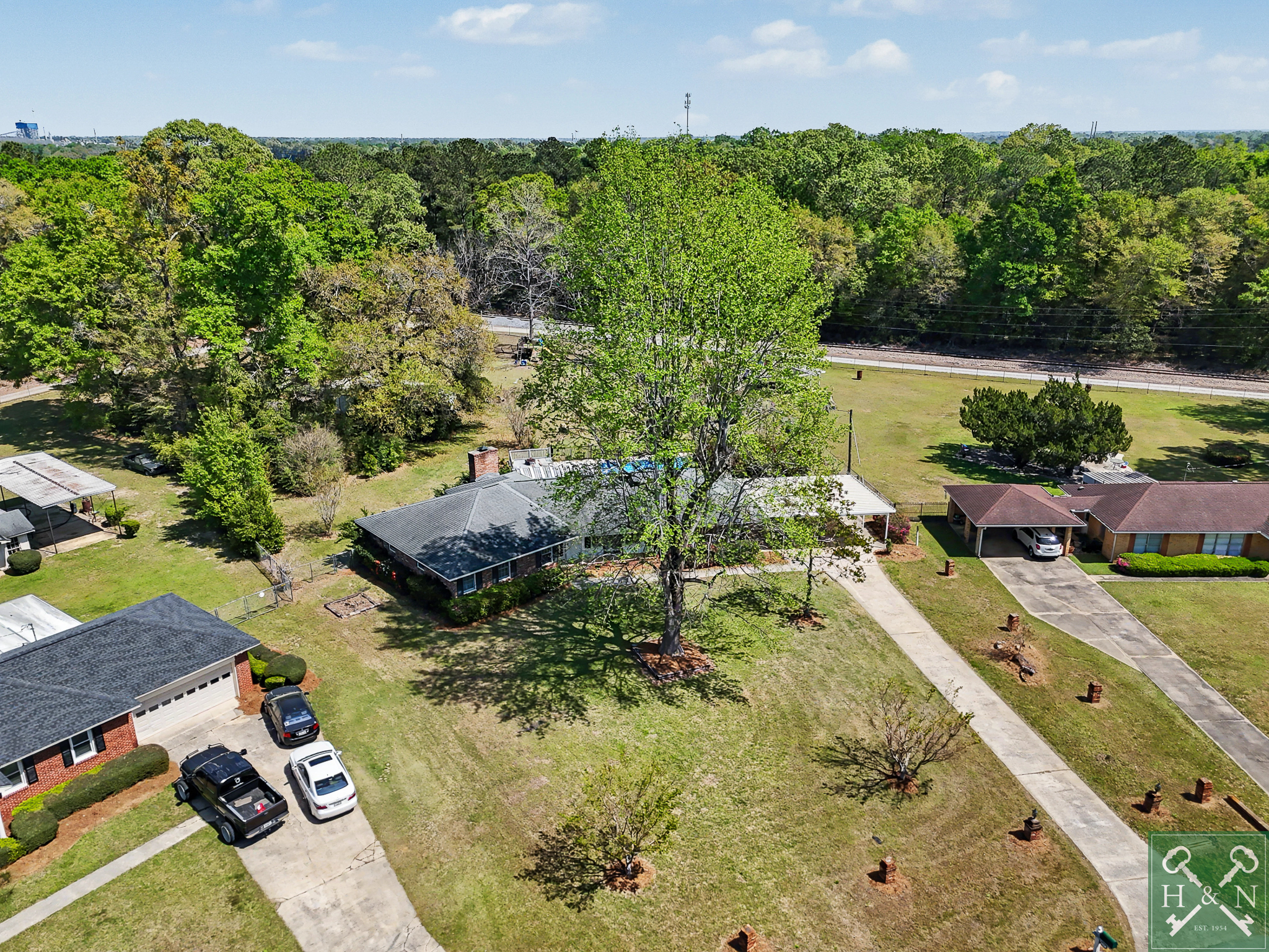 417 Poinciana dr -45