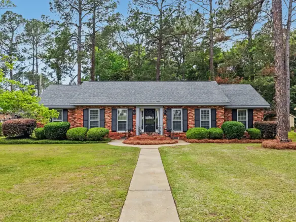 2304 Hawthorne Dr. Albany, Ga 31707
