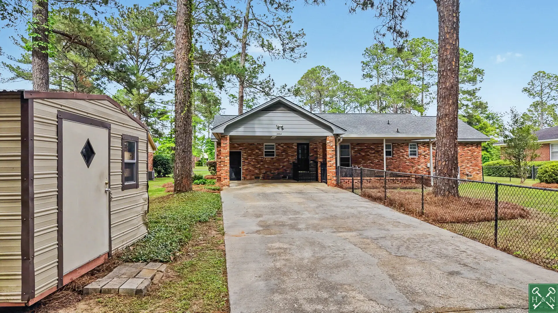 2304 Hawthorne Dr. Albany, Ga 31707