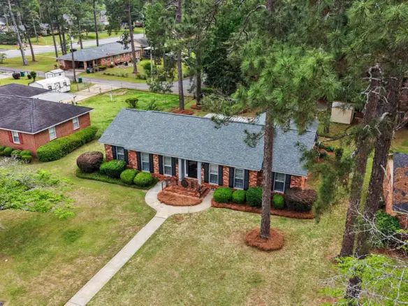 2304 Hawthorne Dr. Albany, Ga 31707