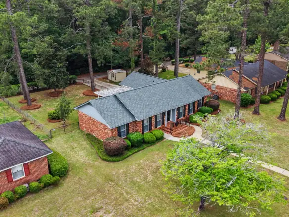 2304 Hawthorne Dr. Albany, Ga 31707