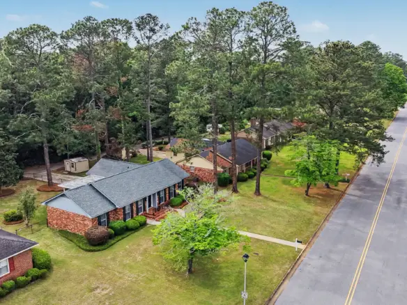 2304 Hawthorne Dr. Albany, Ga 31707