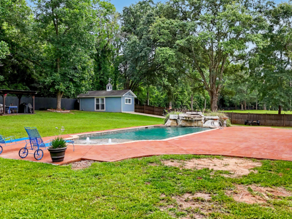 1908 Covey Rd. Albany, Ga 31721