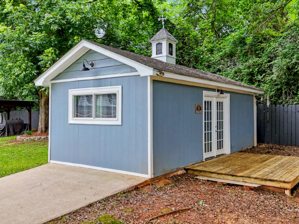 1908 Covey Rd. Albany, Ga 31721