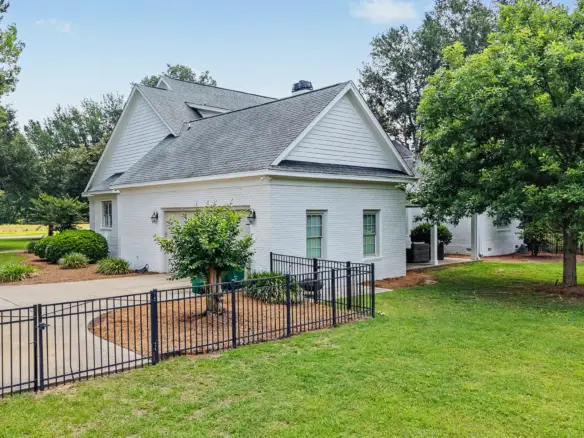 225 Quail Valley Dr. Leesburg, Ga 31763