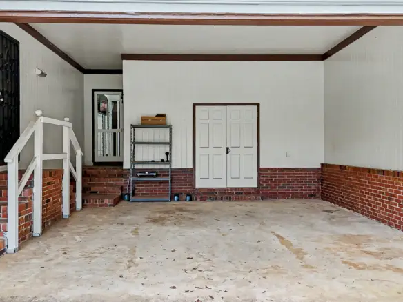 2513 W. Alberson Dr. Albany, Ga 31721
