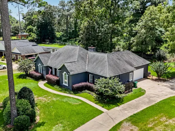 2713 W. Doublegate Dr. Albany, Ga 31721