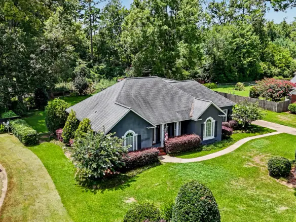 2713 W. Doublegate Dr. Albany, Ga 31721