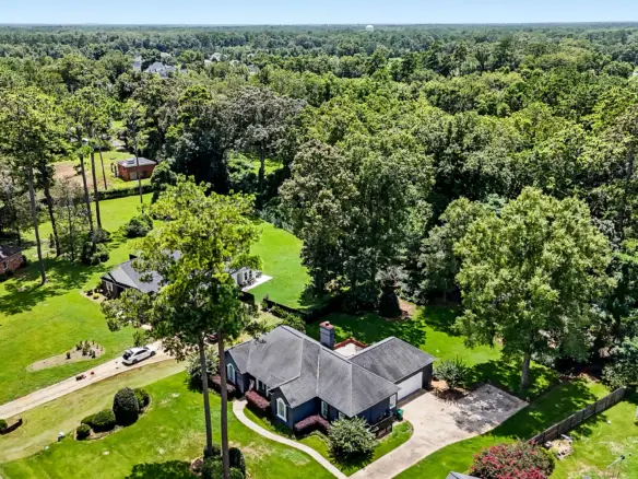 2713 W. Doublegate Dr. Albany, Ga 31721