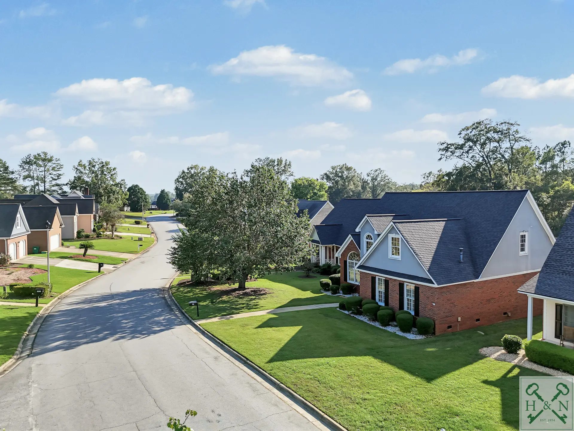 1913 Devon Dr w logo-132 1913 Devon Dr. Albany, Ga 31721
