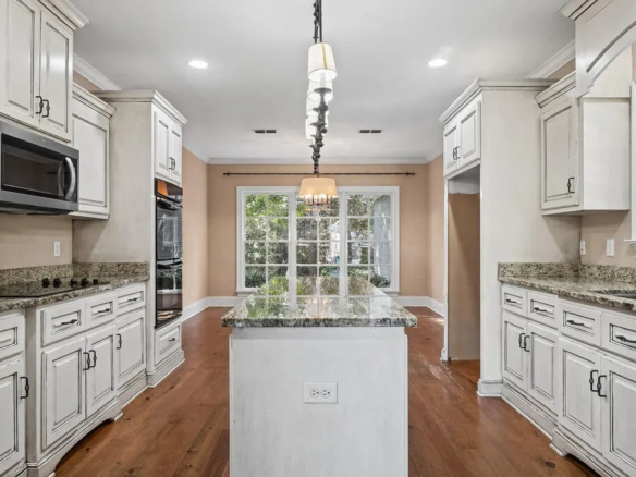 2175 McCall Ct., Albany, Ga 31721