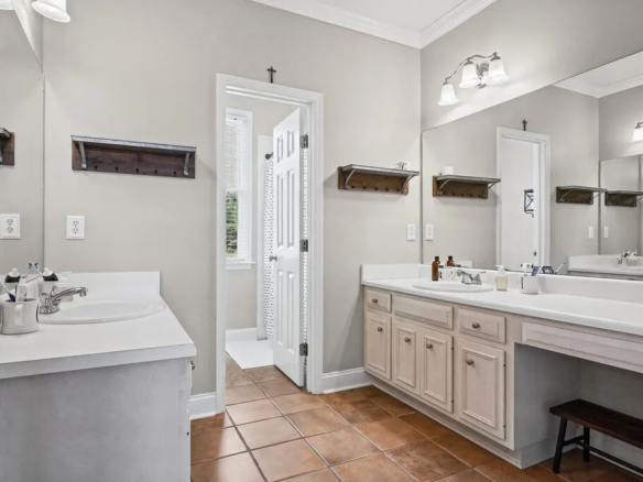 5100 Grandview Dr., Albany, Ga 31721